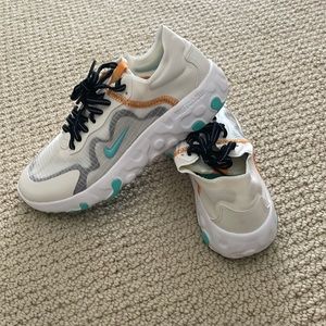 Nike Women's Renew Lucent